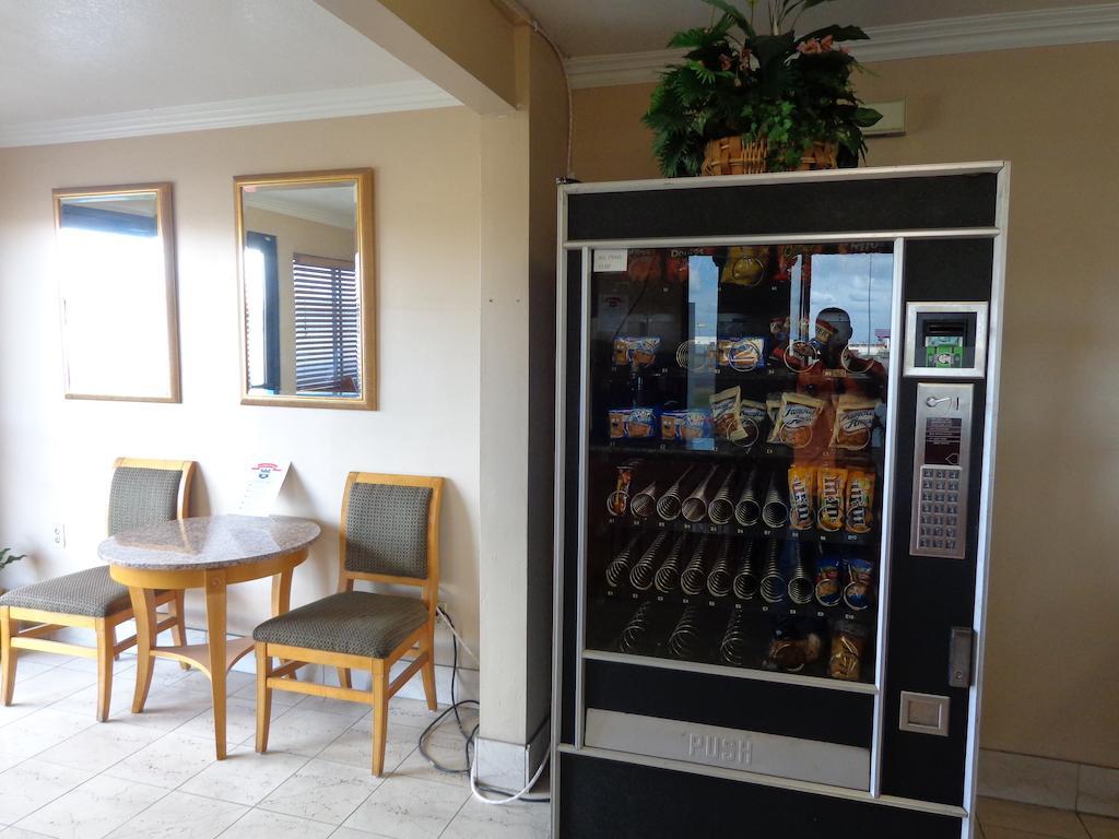 Knights Inn Phoenix At N Black Canyon Hwy Εξωτερικό φωτογραφία